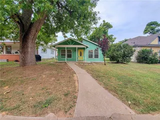 Sold home at 514 N Beard Avenue