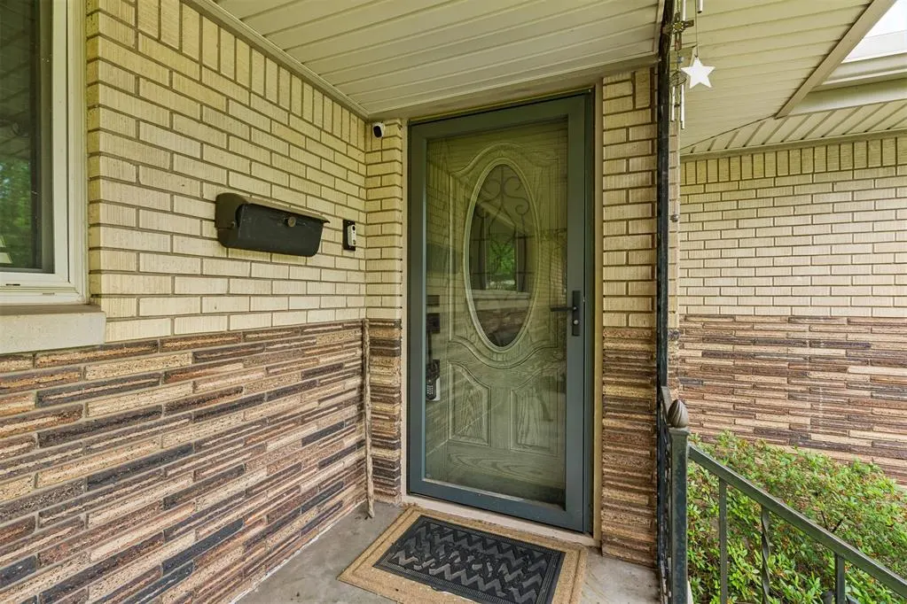Photo 5 — 111 Crestmont Avenue, Norman, OK 73069