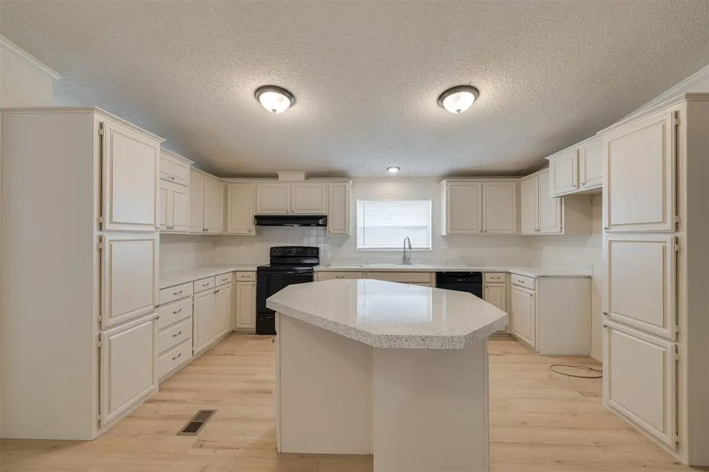 Photo 20 — 1523 142nd Avenue, Norman, OK 73026