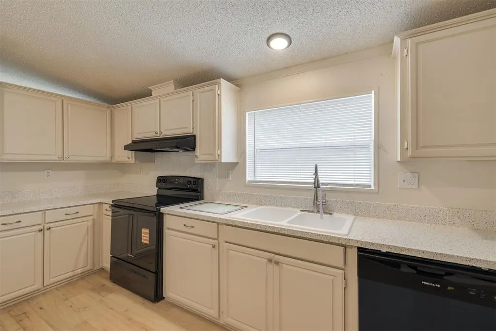 Photo 21 — 1523 142nd Avenue, Norman, OK 73026