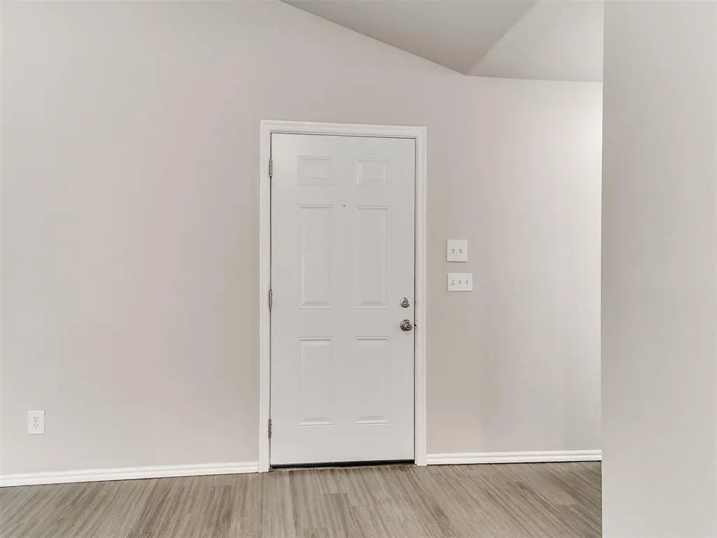 Photo 5 — 1419 NW 98th Street, Oklahoma City, OK 73114