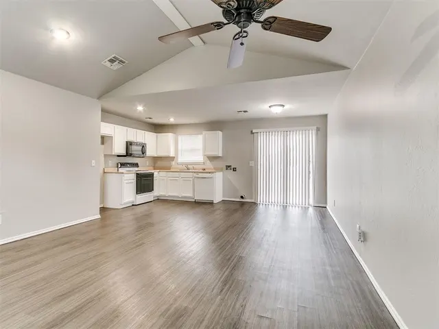 Photo 7 — 1419 NW 98th Street, Oklahoma City, OK 73114