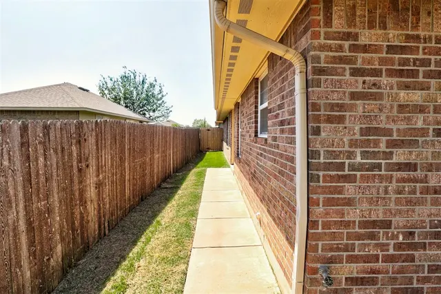 Photo 6 — 12601 Heritage Oaks Drive, Oklahoma City, OK 73120