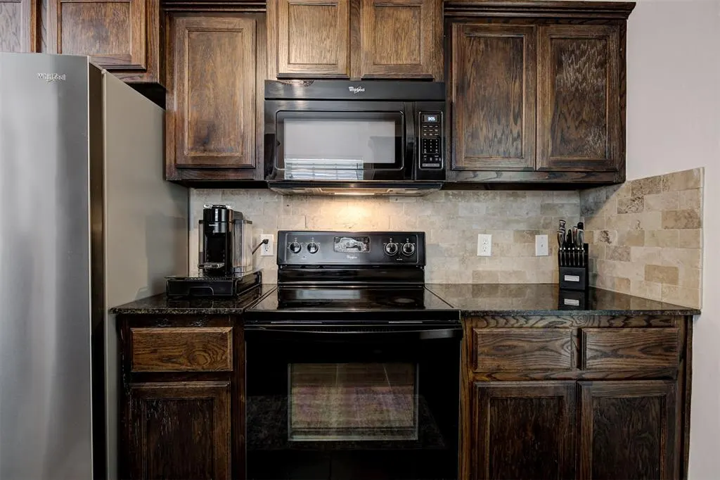 Photo 17 — 12601 Heritage Oaks Drive, Oklahoma City, OK 73120