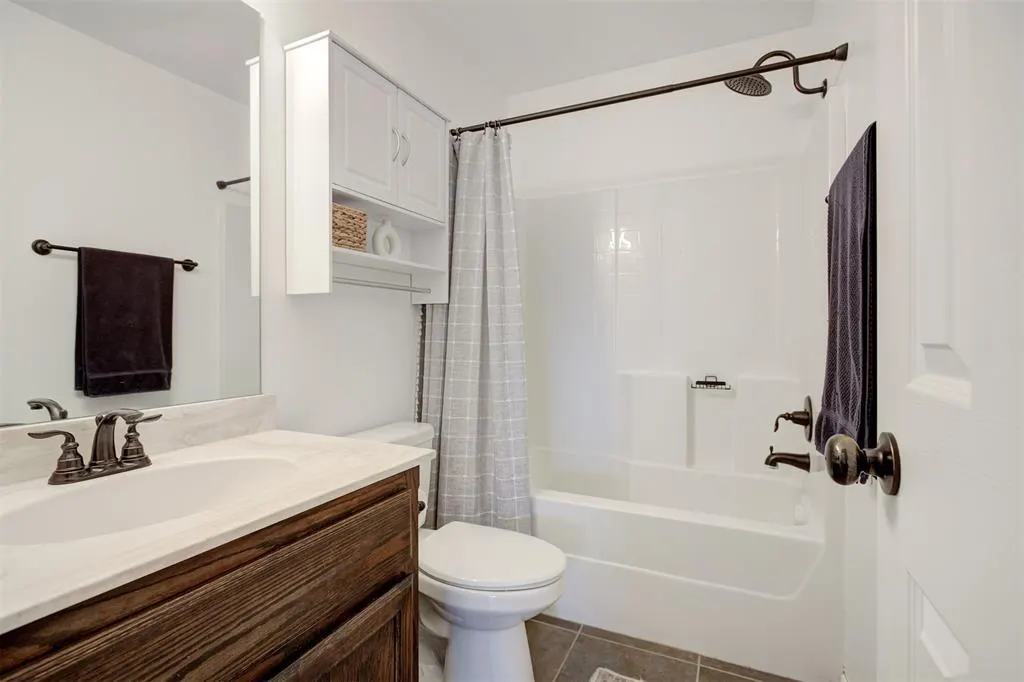 Photo 19 — 12601 Heritage Oaks Drive, Oklahoma City, OK 73120