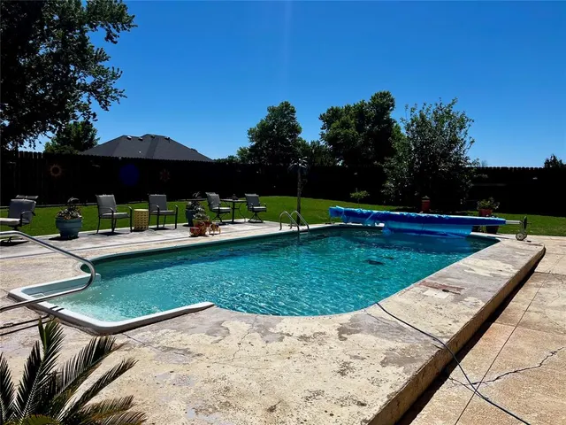 Photo 7 — 2112 Lynn Lane, Weatherford, OK 73096