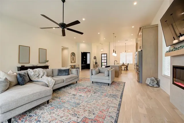 Photo 3 — 10104 SW 25th Court, Yukon, OK 73099