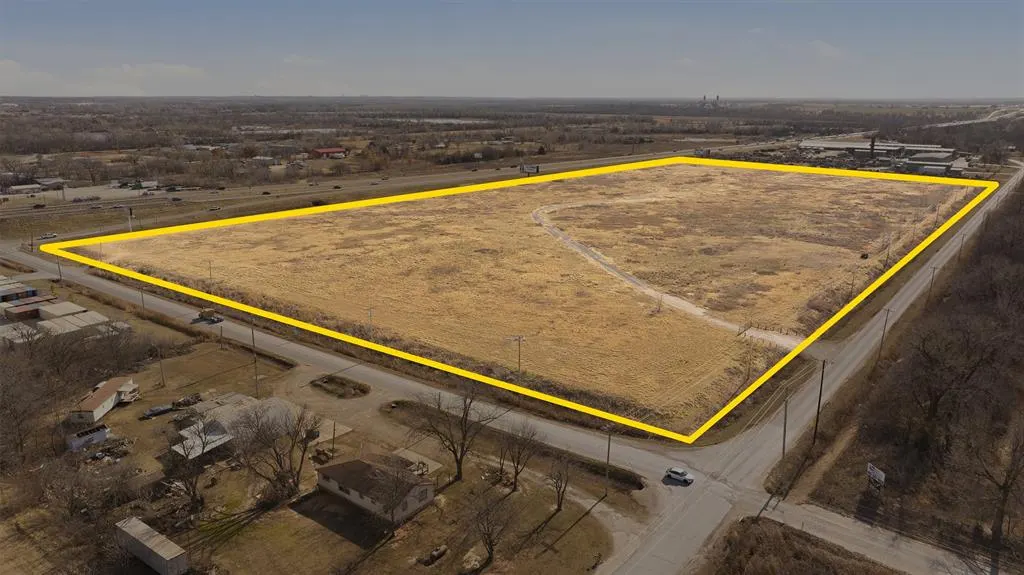 Front exterior — 15400 S Meridian Avenue, Oklahoma City, OK 73173