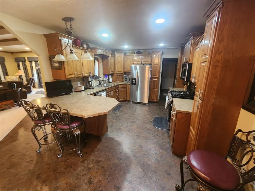 Photo 5 — 401 S Coblake Street, Apache, OK 73006