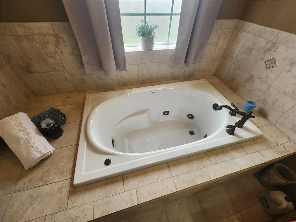 Photo 11 — 401 S Coblake Street, Apache, OK 73006