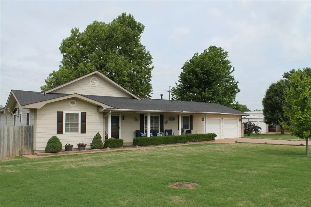 Photo 29 — 401 S Coblake Street, Apache, OK 73006