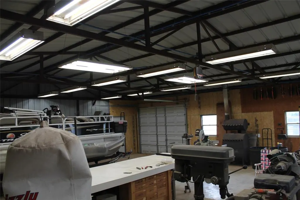 Photo 42 — 401 S Coblake Street, Apache, OK 73006
