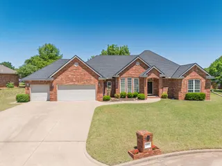Sold home at 1402 Nottingham Place