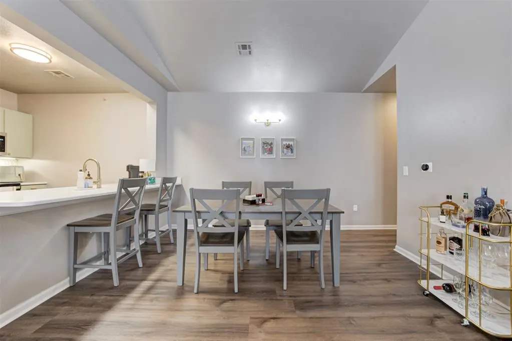 Photo 10 — 2200 Classen Boulevard 6133, Norman, OK 73071