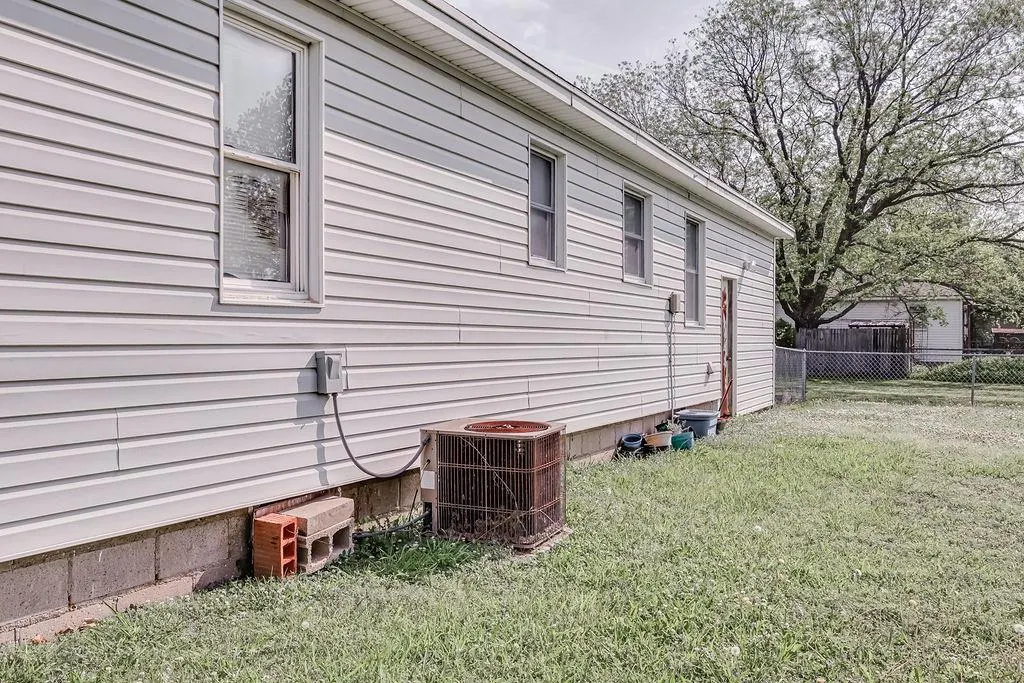 Photo 21 — 802 W Spruce Street, Haskell, OK 74436
