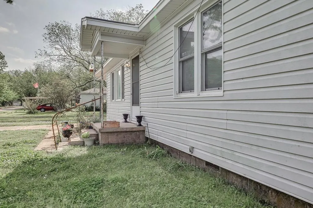 Photo 27 — 802 W Spruce Street, Haskell, OK 74436