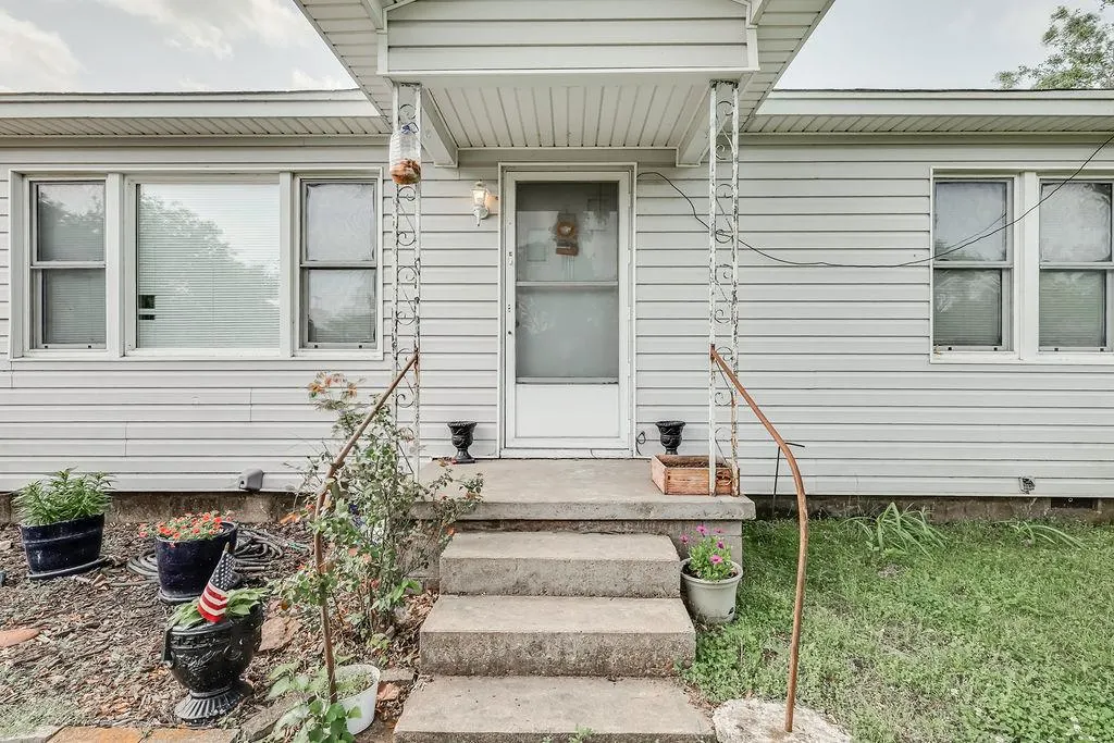Photo 28 — 802 W Spruce Street, Haskell, OK 74436