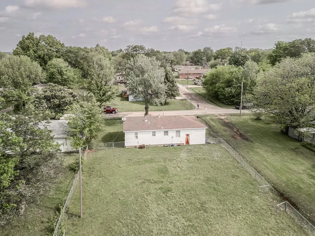 Photo 45 — 802 W Spruce Street, Haskell, OK 74436