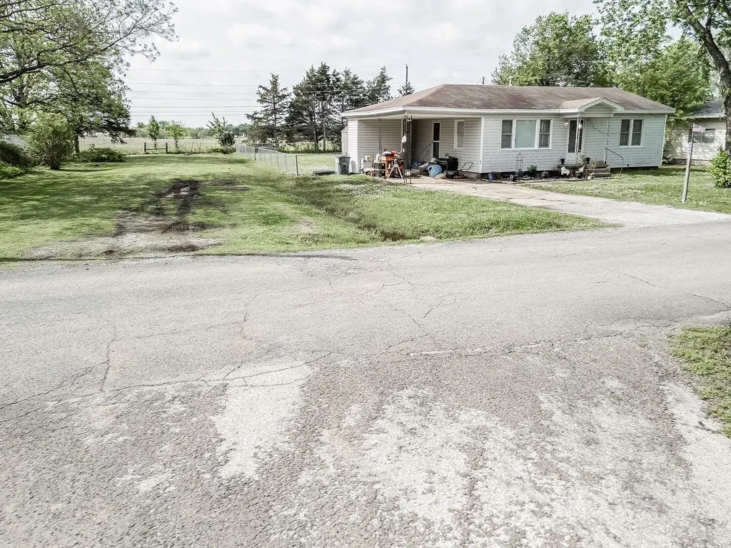 Photo 46 — 802 W Spruce Street, Haskell, OK 74436