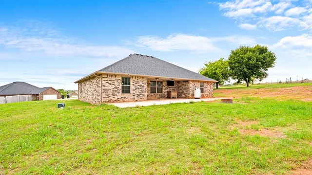 Photo 8 — 2306 County Road 1335, Blanchard, OK 73010