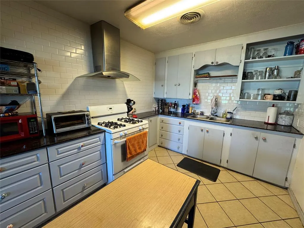 Photo 3 — 9521 N Walker Avenue, Oklahoma City, OK 73114