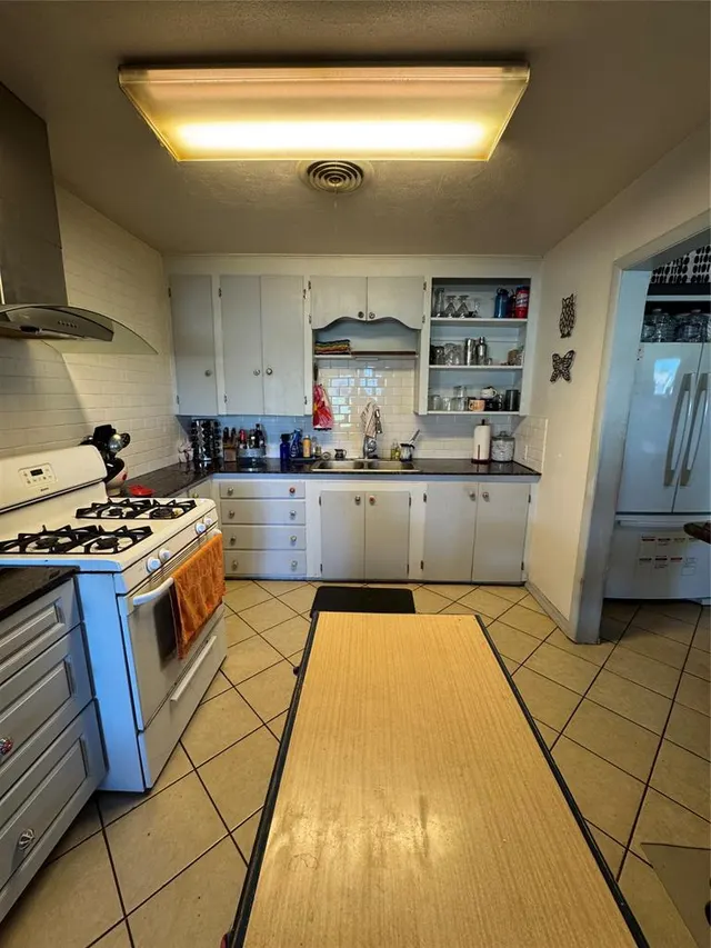 Photo 4 — 9521 N Walker Avenue, Oklahoma City, OK 73114