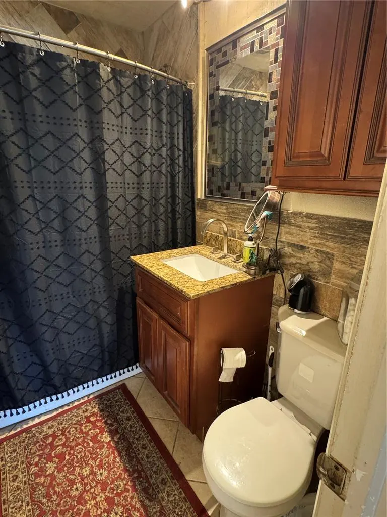 Photo 7 — 9521 N Walker Avenue, Oklahoma City, OK 73114