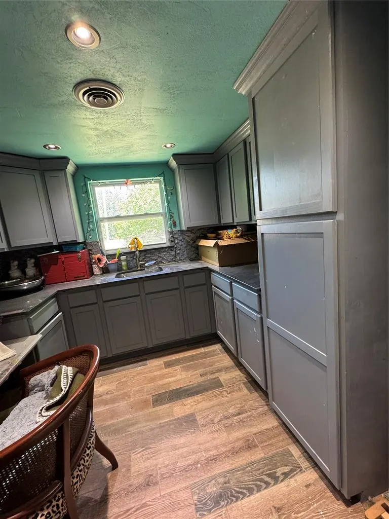 Photo 11 — 9521 N Walker Avenue, Oklahoma City, OK 73114