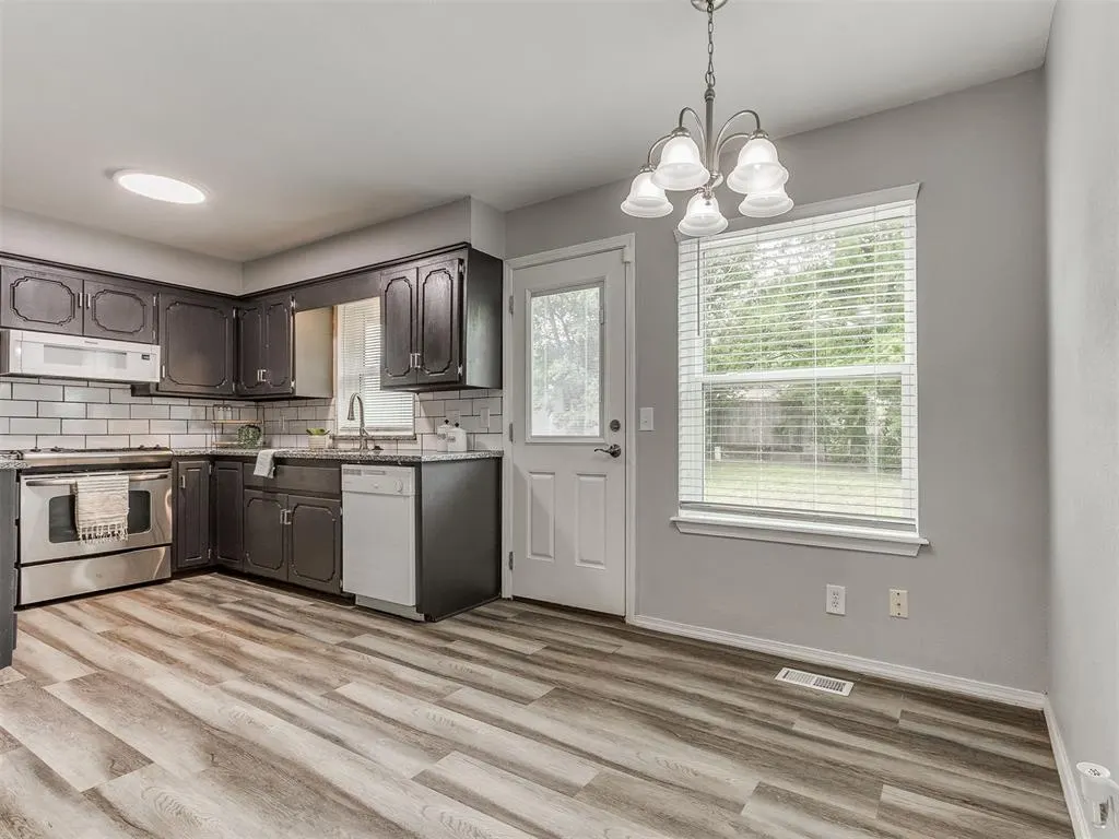 Photo 15 — 16 Tawana Drive, Shawnee, OK 74804