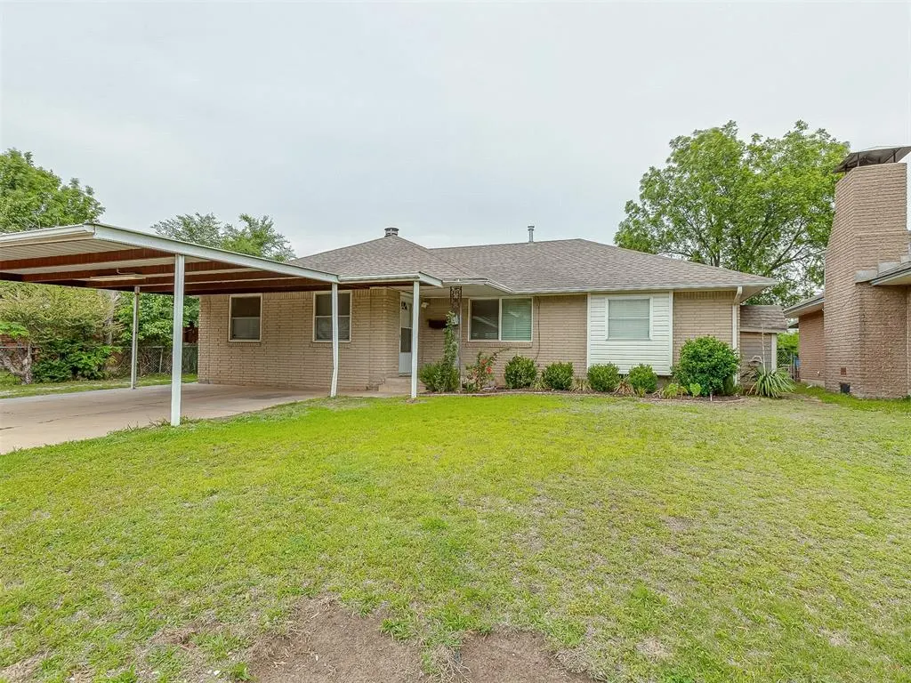 Photo 3 — 919 SW 3rd Street, Moore, OK 73160