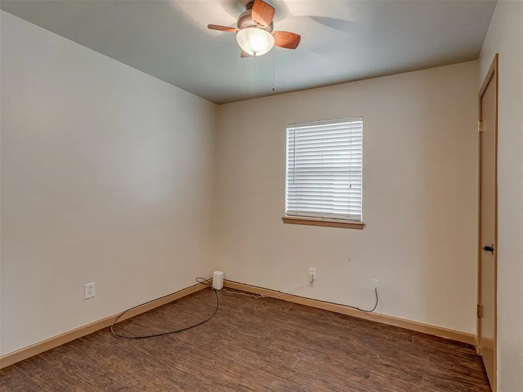 Photo 22 — 919 SW 3rd Street, Moore, OK 73160