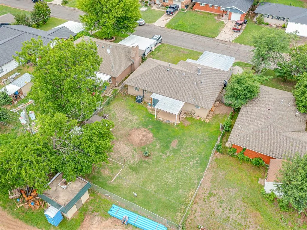 Photo 41 — 919 SW 3rd Street, Moore, OK 73160
