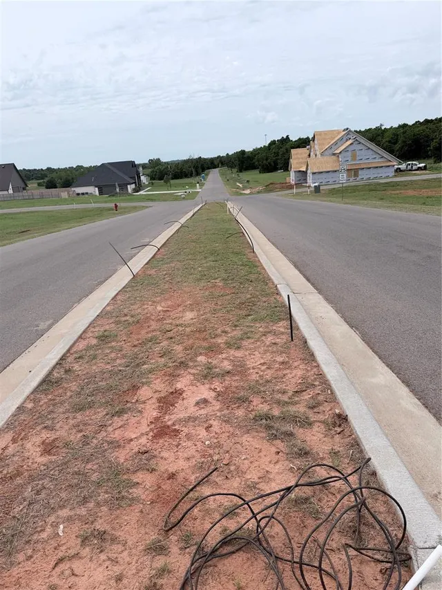 Photo 3 — 8202 Autumn Blaze, Blanchard, OK 73010