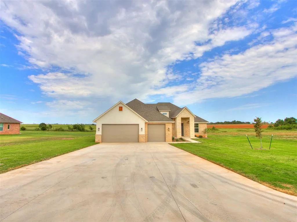 Front exterior — 9100 Avington Way, Guthrie, OK 73044