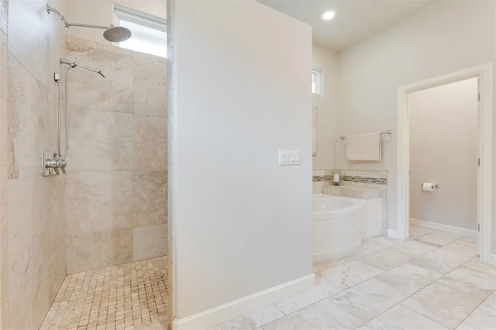 Photo 30 — 10408 Berrywood Drive, Oklahoma City, OK 73151