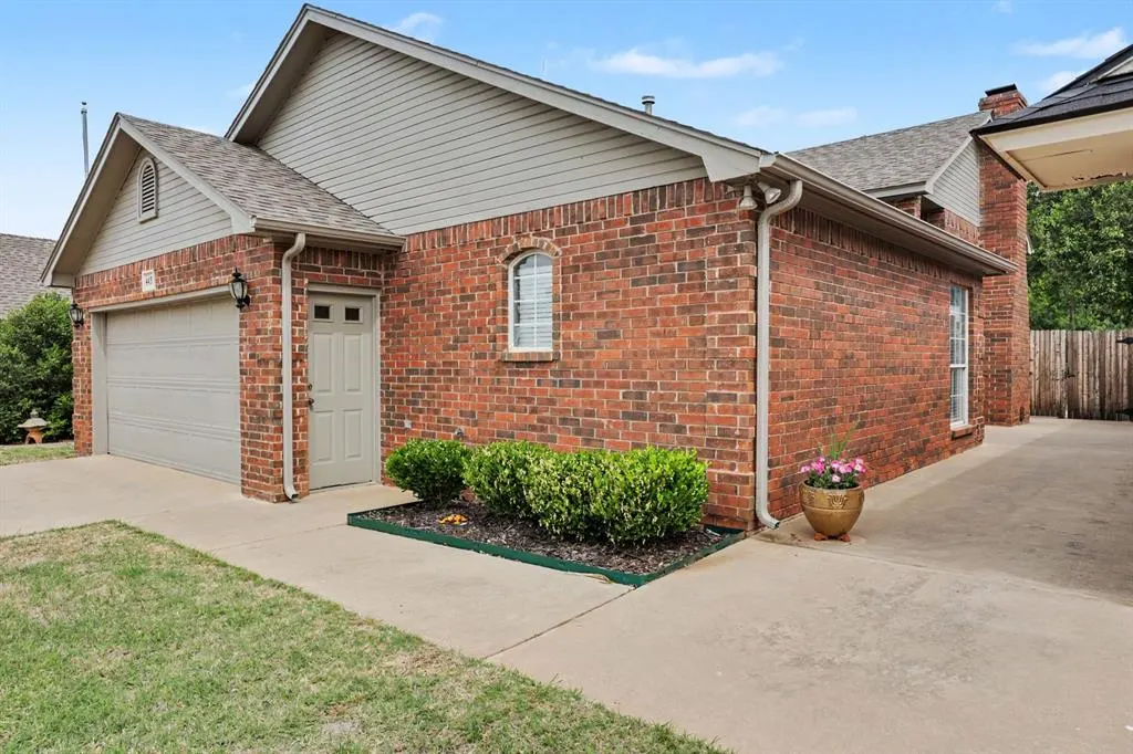 Photo 5 — 4433 Day Lilly Lane, Oklahoma City, OK 73120