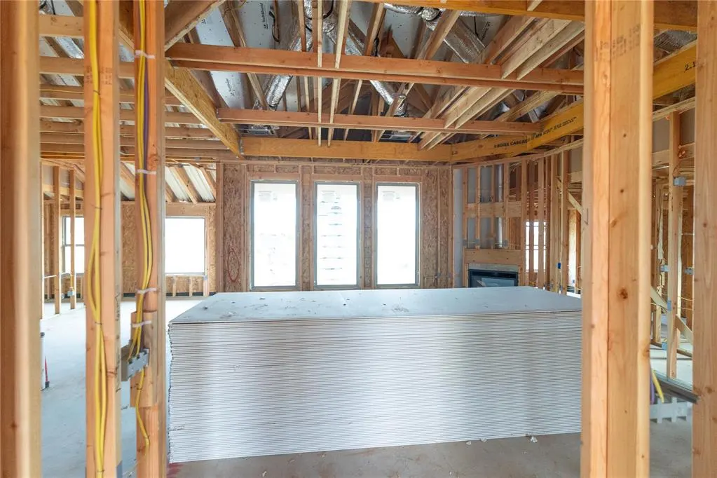 Photo 2 — 8216 Mountain Oak Drive, Edmond, OK 73034
