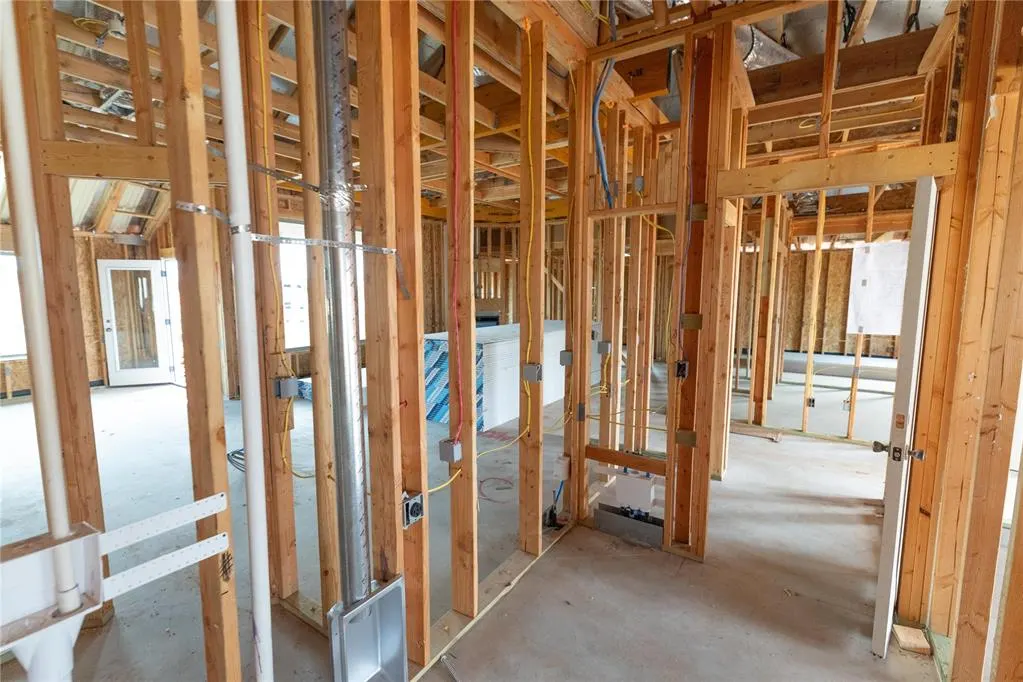 Photo 3 — 8216 Mountain Oak Drive, Edmond, OK 73034