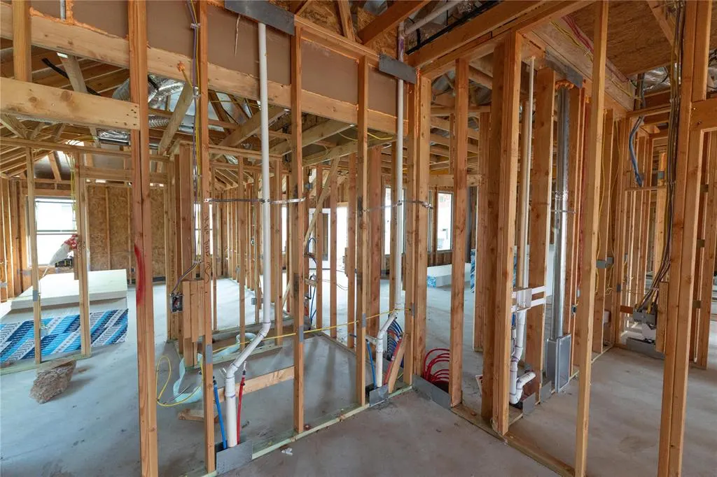 Photo 4 — 8216 Mountain Oak Drive, Edmond, OK 73034