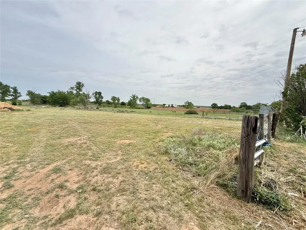 Photo 4 — 20575 E County Road 156 Road, Blair, OK 73526