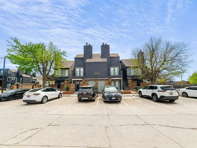 Front exterior — 11540 N May Unit 207E Avenue 207E, Oklahoma City, OK 73120