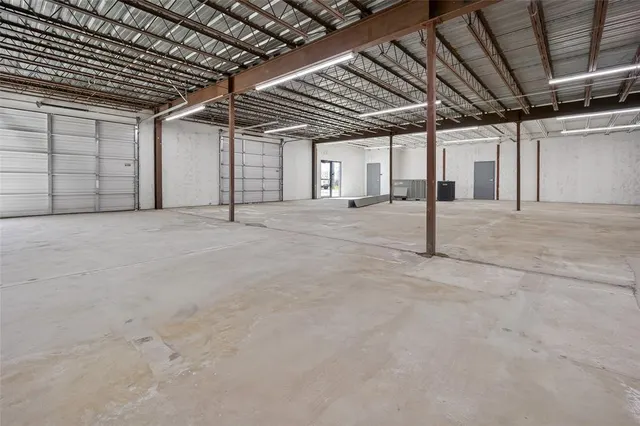 Photo 8 — 4401 SW 3rd Street, Oklahoma City, OK 73108