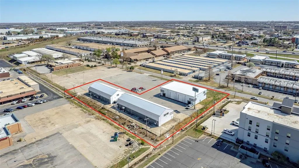 Photo 3 — 4401 SW 3rd Street, Oklahoma City, OK 73108