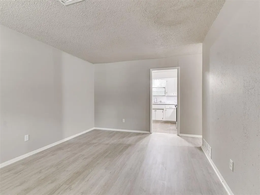 Photo 3 — 1604 Cynthia Drive, Midwest City, OK 73130