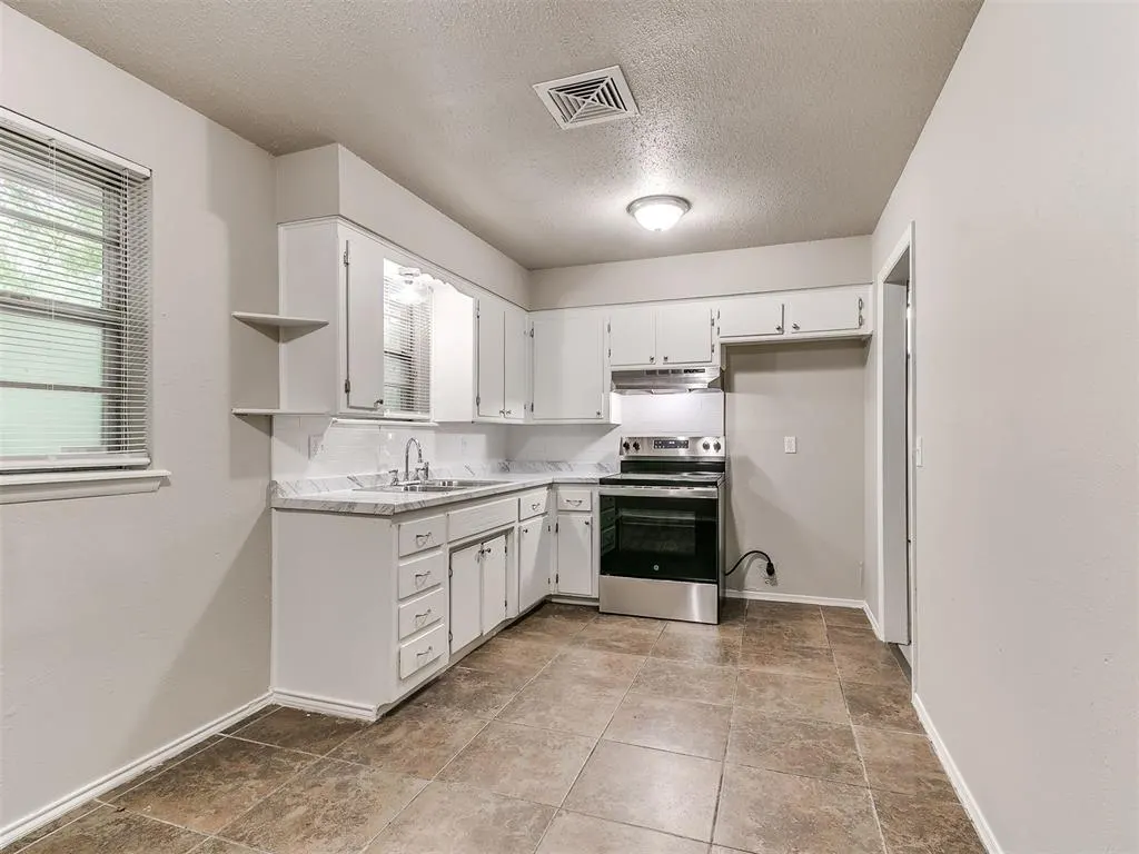 Photo 6 — 1604 Cynthia Drive, Midwest City, OK 73130