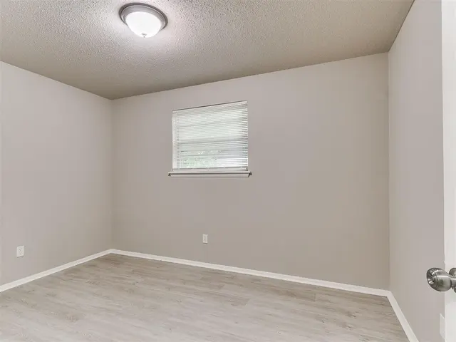 Photo 8 — 1604 Cynthia Drive, Midwest City, OK 73130