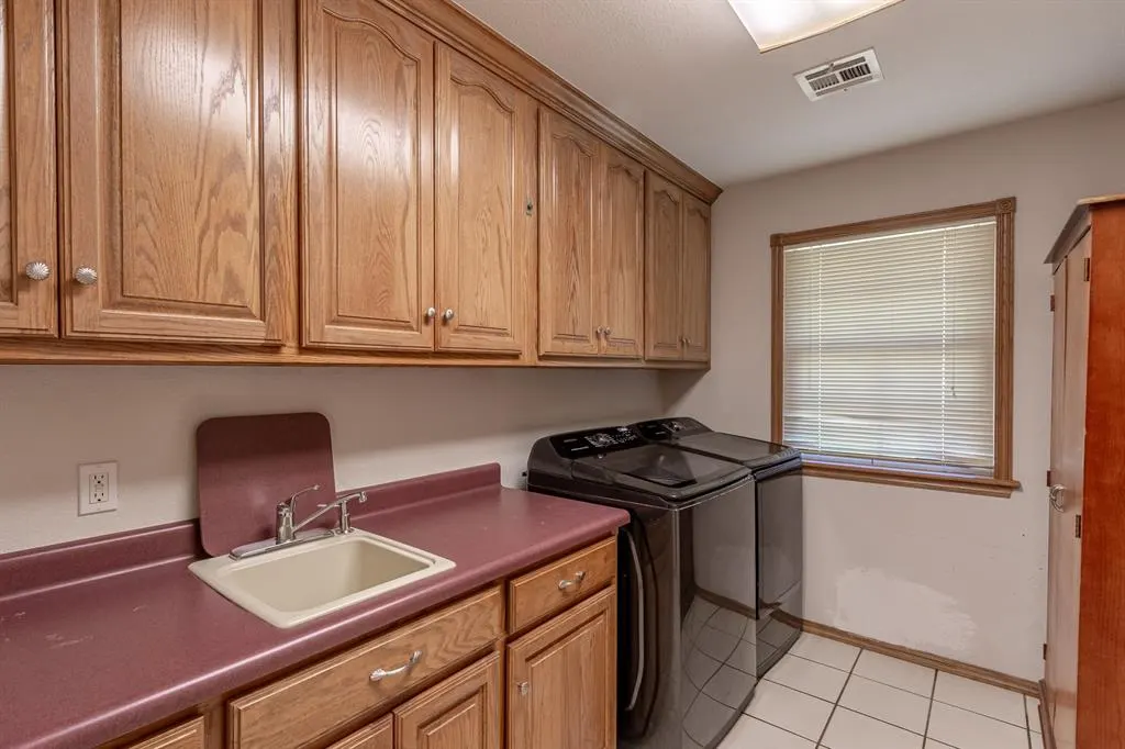 Photo 38 — 420 Living Springs Trail, Washington, OK 73093