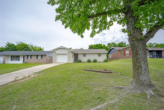 Photo 5 — 29 Crown Point, Pauls Valley, OK 73075