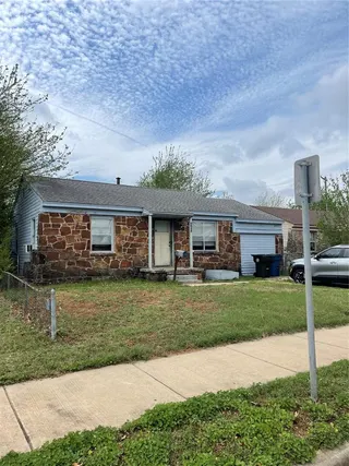 Sold home at 228 Elm Street