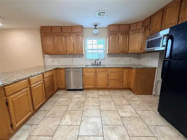 Photo 6 — 711 S Randall Avenue, Elk City, OK 73644